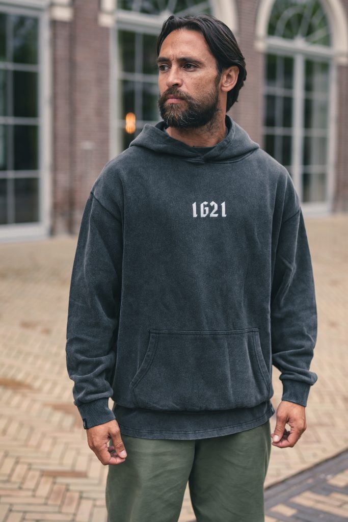 OVERSIZED HOODIE - WASHED GREY
